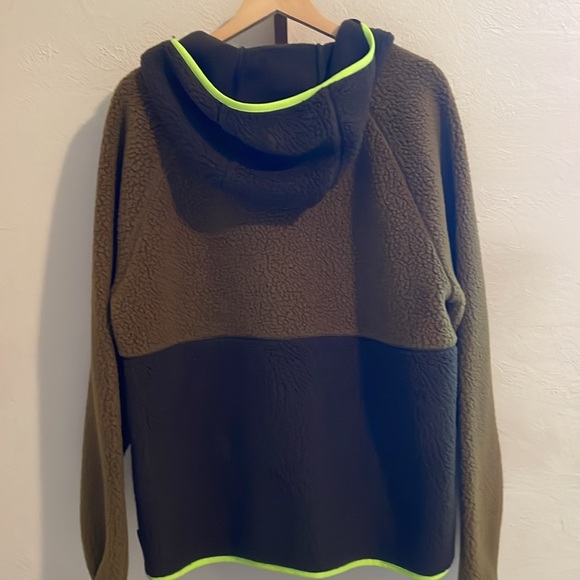 Todd Snyder x Champion collab Sherpa fleece. Warm cozy vibrant colors. - Picture 4 of 4